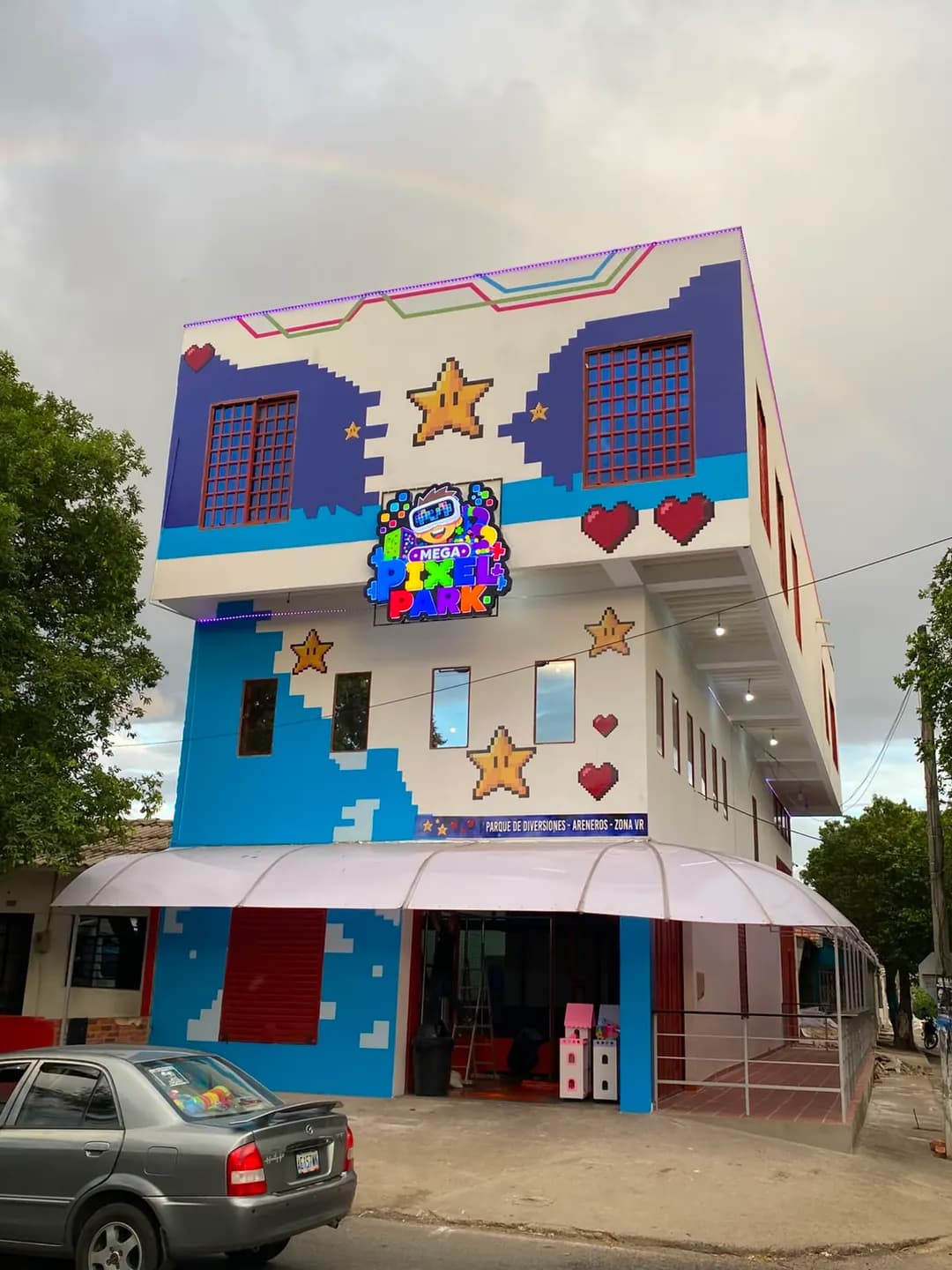 Fachada de Megapixel Park